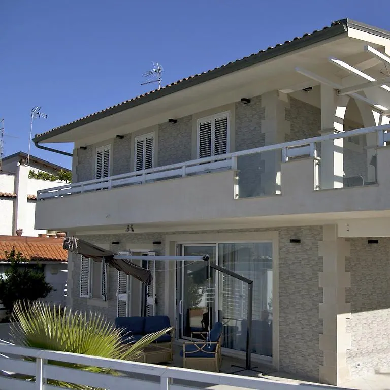 Villa Amateia Syrakus 0*,  Italien